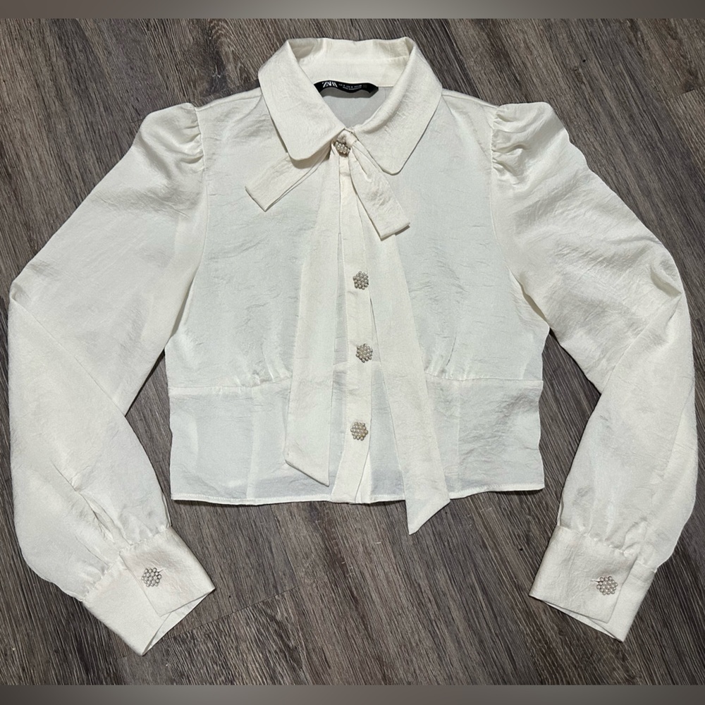 Zara Off White Satin Bow Tie Collard Pearl Buttons Puff Shoulder Blouse Top